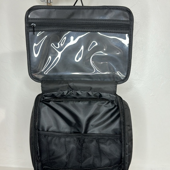 NWT Rachel Zoe black hanging 5 pc toiletry bag set - Picture 5 of 12